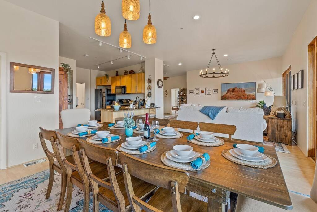 Close To Fresh Creek! Sleeps 12 ~ Amazing Views W/Serene Open Space ~ Hot Tub + Game Room ~ Trails Outside Sedona Zewnętrze zdjęcie