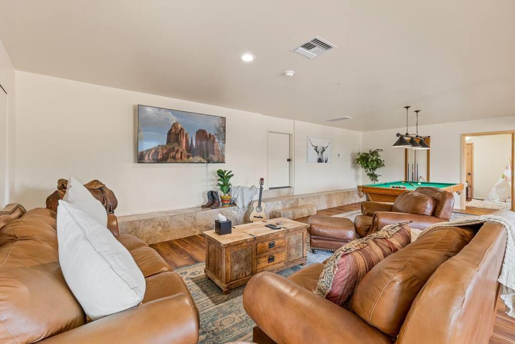Close To Fresh Creek! Sleeps 12 ~ Amazing Views W/Serene Open Space ~ Hot Tub + Game Room ~ Trails Outside Sedona Zewnętrze zdjęcie