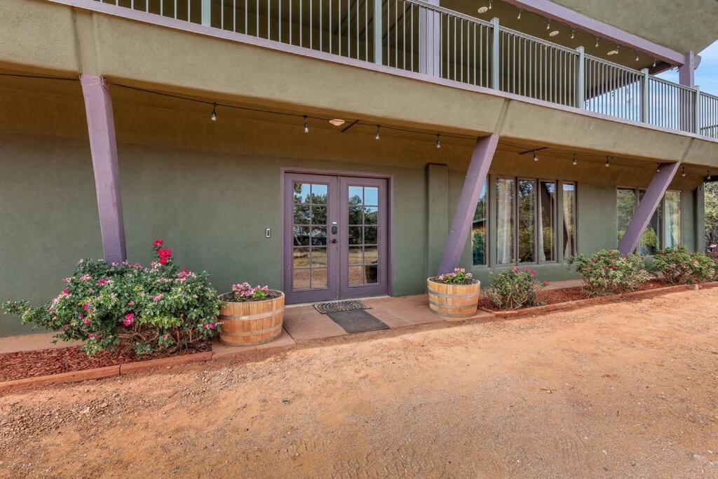 Close To Fresh Creek! Sleeps 12 ~ Amazing Views W/Serene Open Space ~ Hot Tub + Game Room ~ Trails Outside Sedona Zewnętrze zdjęcie