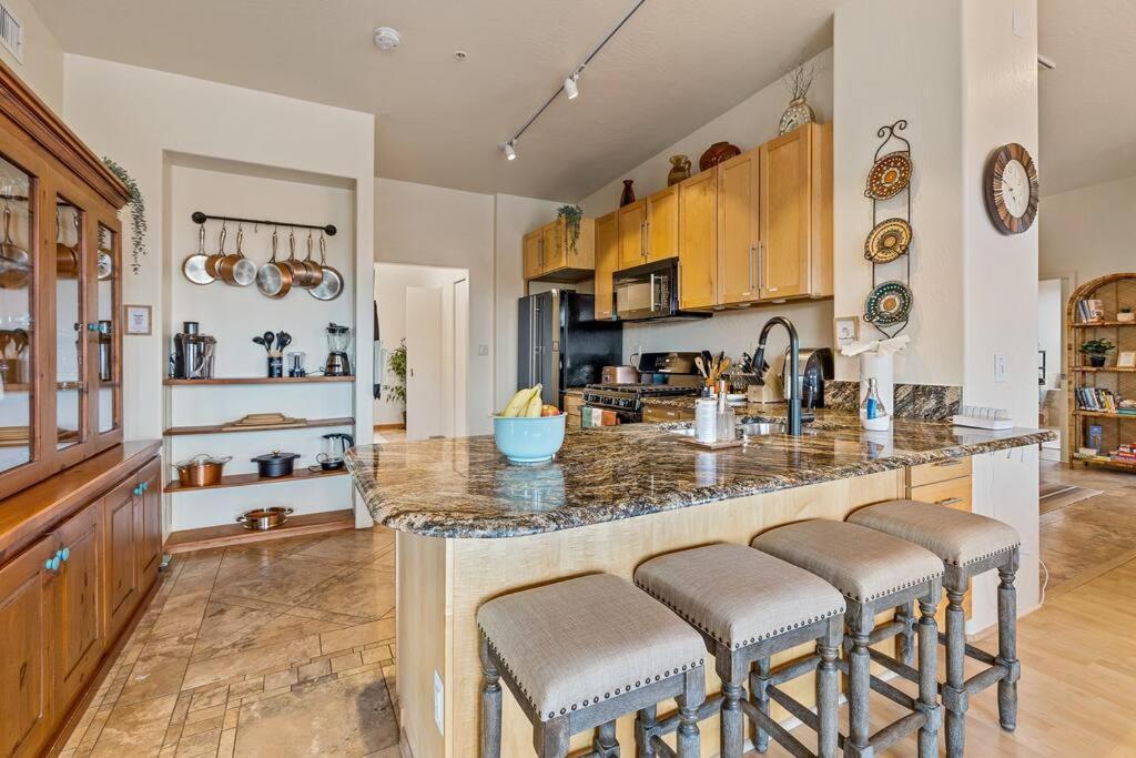 Close To Fresh Creek! Sleeps 12 ~ Amazing Views W/Serene Open Space ~ Hot Tub + Game Room ~ Trails Outside Sedona Zewnętrze zdjęcie
