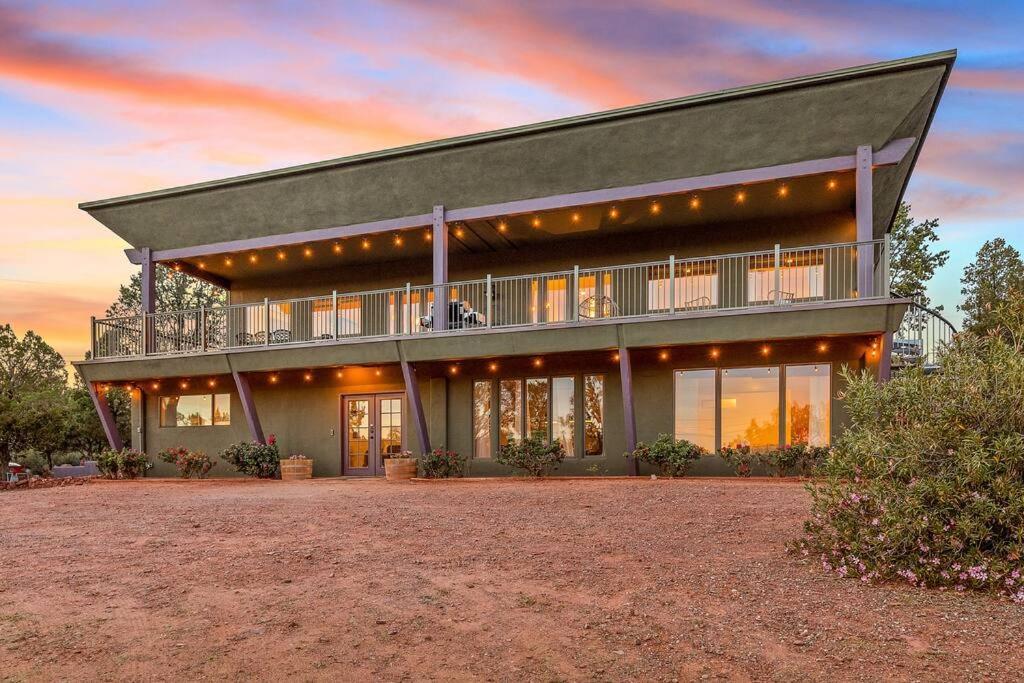 Close To Fresh Creek! Sleeps 12 ~ Amazing Views W/Serene Open Space ~ Hot Tub + Game Room ~ Trails Outside Sedona Zewnętrze zdjęcie
